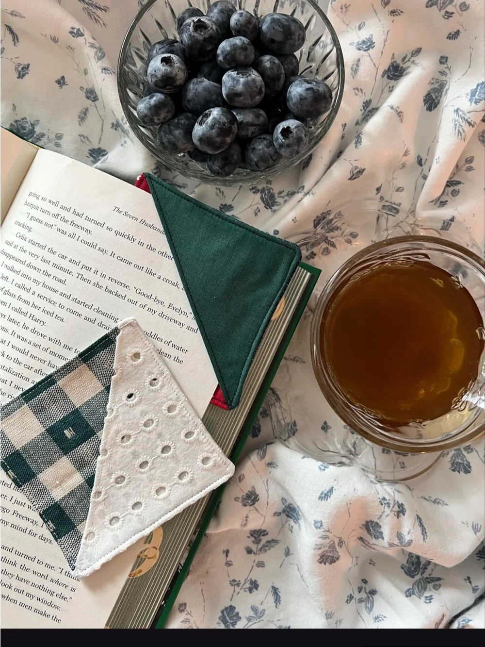 Handmade Green Gingham Eyelet Red Heart Corner Bookmark Set